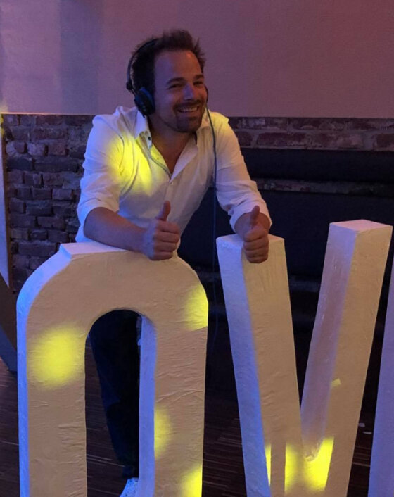 Hochzeits-DJ Euer Hochzeits-DJ für NRW und volle Tanzflächen